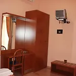 Ξενοδοχείο Aristotele 2*