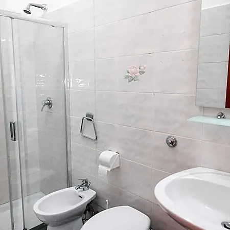 Hotell Aristotele 2*