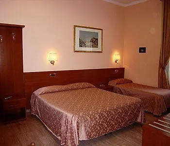 Aristotele 2* Ρώμη