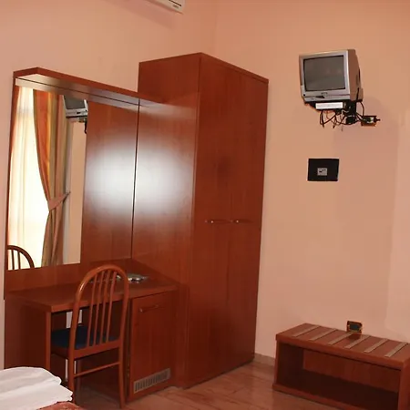 فندق Aristotele 2*