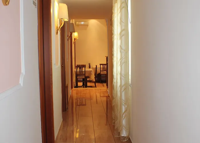 Hotell Aristotele 2*