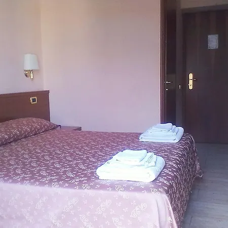 Aristotele 2* Рим
