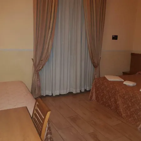 Aristotele Отель